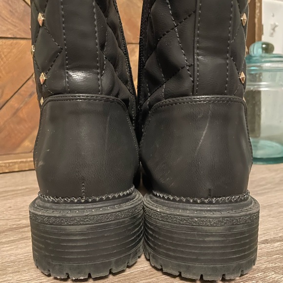 Bebe Dorienne-B Stud Quilted Boots Women’s Size 7 - Picture 6 of 8